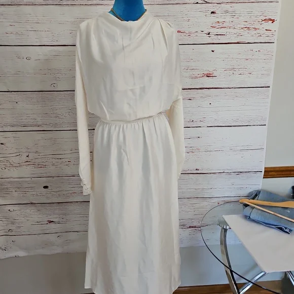 NWT H&M Filtted Satin Dress Size M - Picture 6 of 17